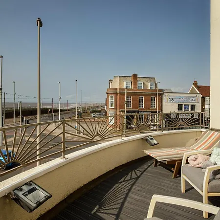 Granada Apartments Queens Mansions Blackpool Exterior photo